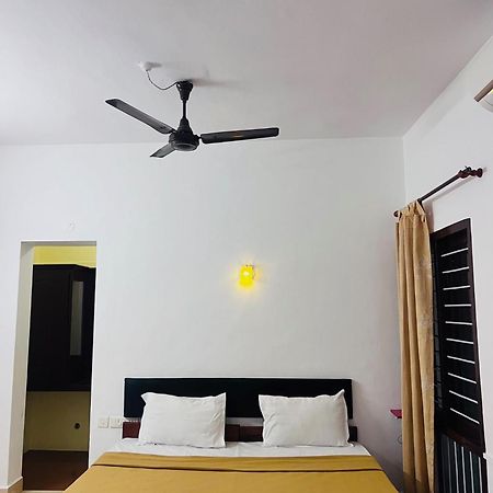 Hotel Sunday - Townhouse Club Airport Trivandrum Тривандрум Экстерьер фото