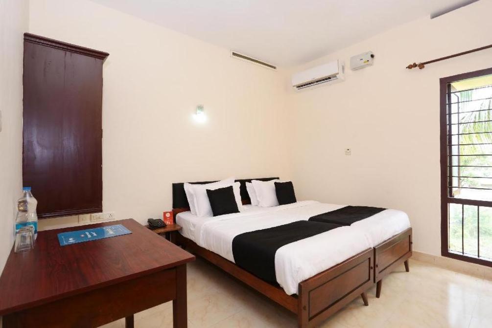 Hotel Sunday - Townhouse Club Airport Trivandrum Тривандрум Экстерьер фото
