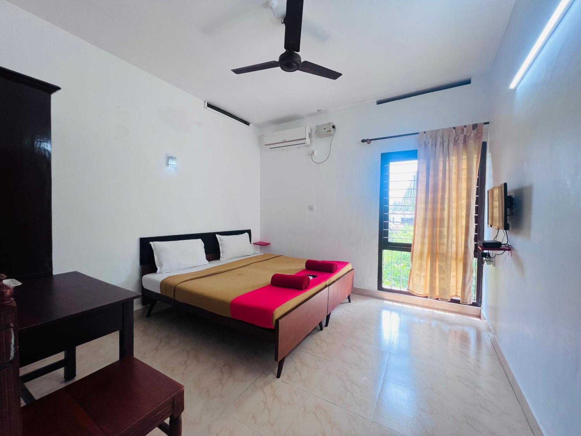 Hotel Sunday - Townhouse Club Airport Trivandrum Тривандрум Экстерьер фото