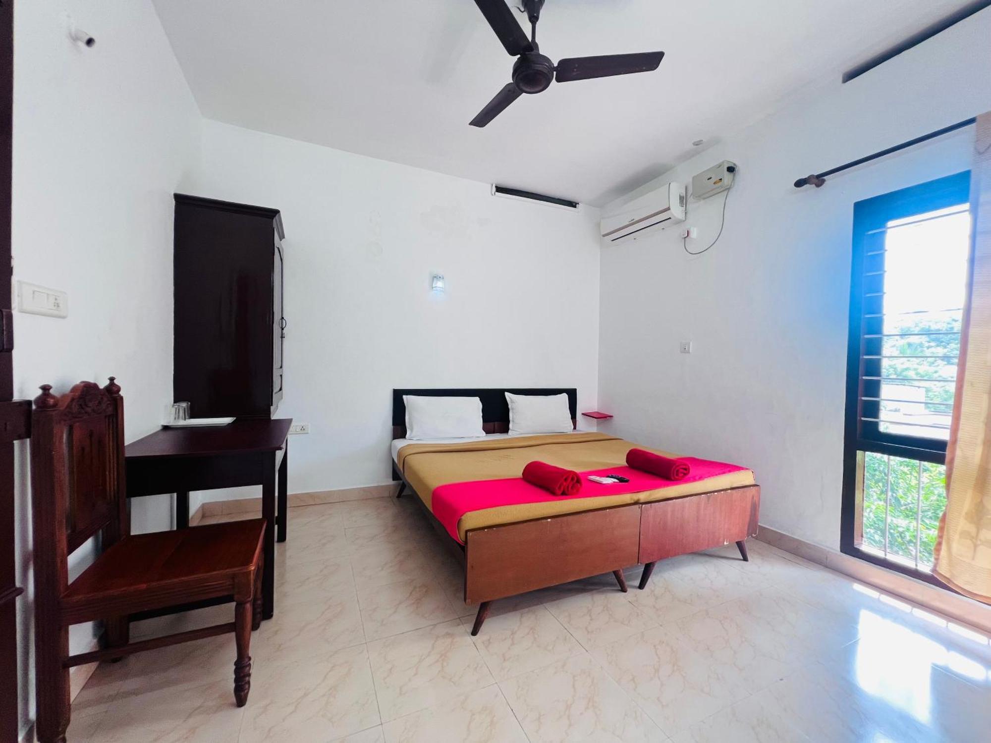 Hotel Sunday - Townhouse Club Airport Trivandrum Тривандрум Экстерьер фото